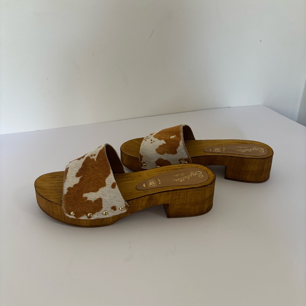 Seychelles Brown and White Sandals